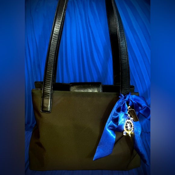 COACH Greenwich Tote Shoulder Bag (1999) with Vintage Metal Hang Tag - Picture 12 of 12